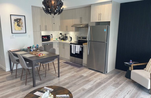 Niagara Falls Resort | Bentley Commons Fallsview Towns