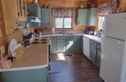 Bergland House | Bergland Bay Hideaway is a Lovely 3-bedroom Lakefront house in Bergland Mi