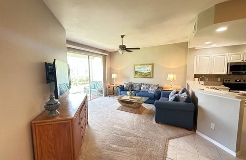 Fort Myers Condo | Best deal in Fort Myers! Close to great beaches, shopping, dining, and golf!