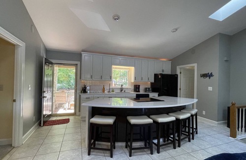 Wise House | Best Dock on LKG, 7 Bedrooms, 2 Kitchens, 4 Bath, 2 OPEN Boat Slips