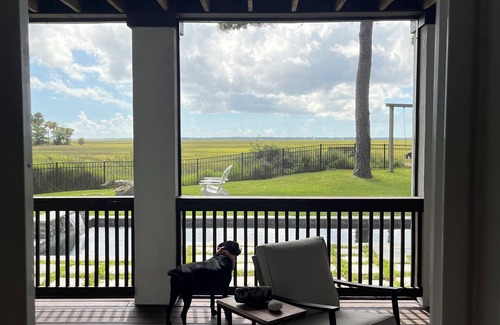 Fernandina Beach Apartment | Best kept secret on the marsh ,private 2 bedroom breathtaking poolside view.