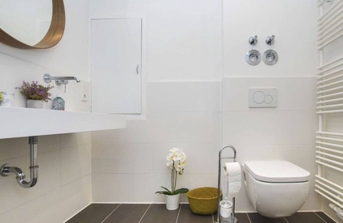 Schwabing-West Condo | Best Lage: Schwabing 70m² Sannierte City Wohnung