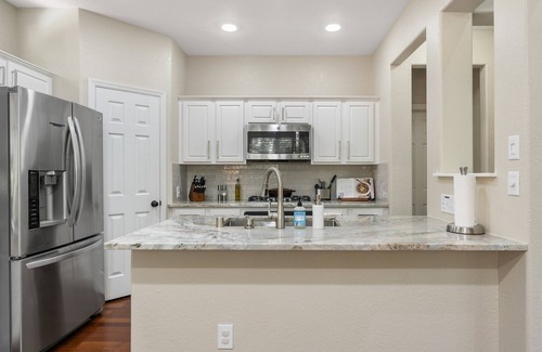 The Woodlands House | Best location in Woodlands! Family friendly home. 1 mile from everything