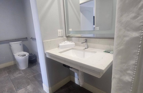 Orange Hotel | Best Western Orange Plaza