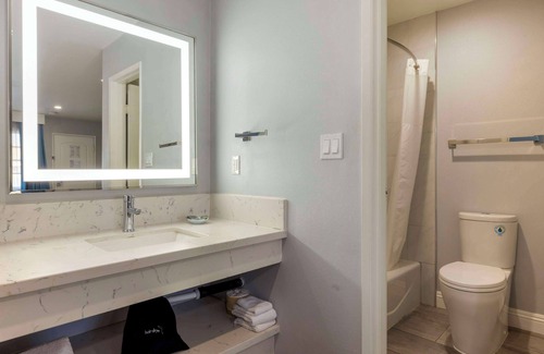 Orange Hotel | Best Western Orange Plaza