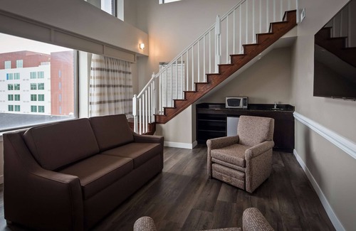 Downtown Wilmington Hotel | Best Western Plus Coastline Inn