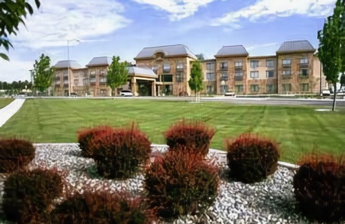 Pasco Hotel | Best Western Premier Pasco Inn & Suites