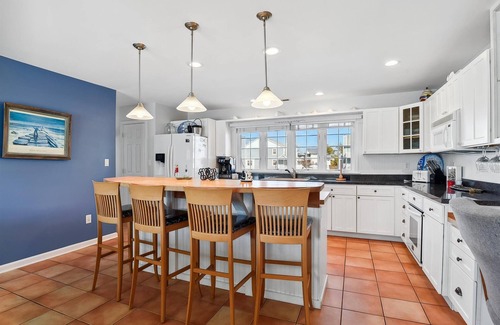 Cedar Neck House | Bethany Marina Townhome: Sunset Views, Near Dining & Shopping, Pool Access!