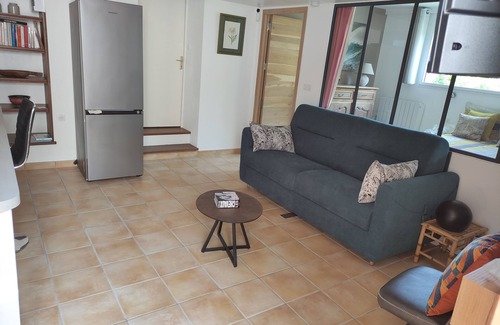Itxassou Apartment | Between sea and mountains 3-star gîte 54m², swimming pool, garden