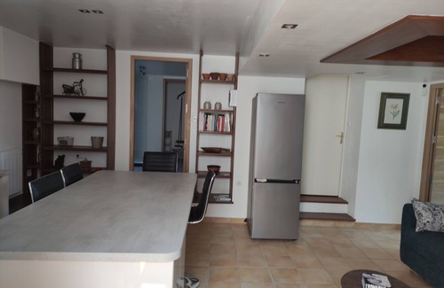 Itxassou Apartment | Between sea and mountains 3-star gîte 54m², swimming pool, garden