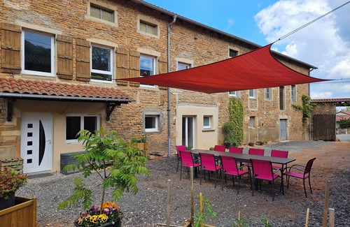 Aze House | Between vineyards and forests in the Mâconnais