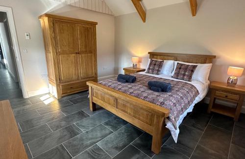 Llanybri House | Beudy Howel