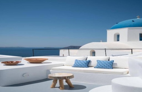 Oia Apartment | BH614 - C - Suite Santorini