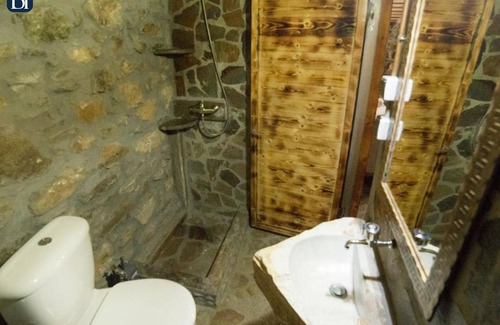 Ikaria House | BH684 - C - Room Ikaria