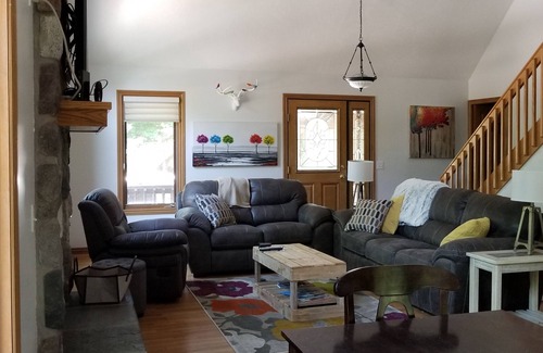 Thompsonville House | Big Family-Friendly Home In Crystal Mountain Resort, Walk To Skiing, Golf, Pool