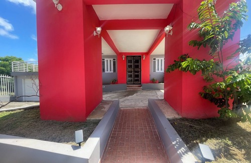 Rio Piedras House | Big House Next to the Airport
