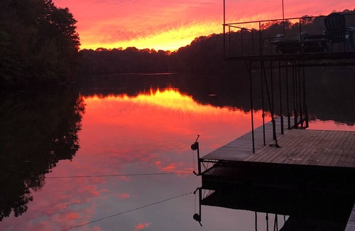 Gainesville House | Big Red Lake Cabin on Lanier !