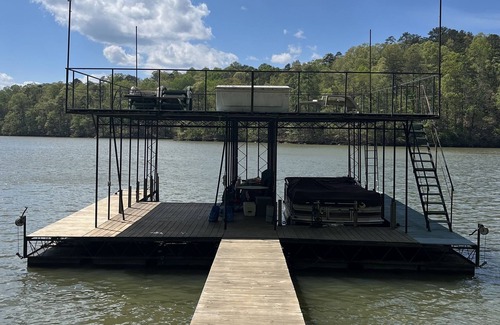 Gainesville House | Big Red Lake Cabin on Lanier !