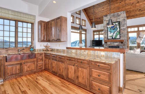 Saddle Ridge Condo | Big Sky Vacation Rentals: Cowboy Suite 6C