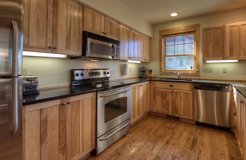 Powder Ridge Cabin | Big Sky Vacation Rentals: PR Rosebud 13