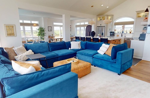 Carova Beach House | Bikinis and Bellinis Fantastic amenities, game rm, 4x4 required
