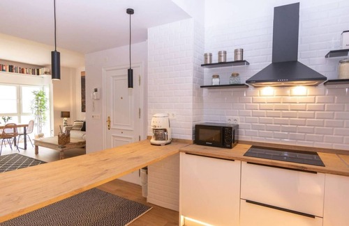 Bilbao City Centre Apartment | Bilbao Henao Park from Bilbao Suites, in the center with direct garage