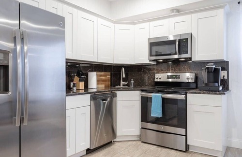 Chinatown Apartment | Billiards 3BR Apt in Walk-up w Laundry