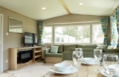 Great Billing House | Billing Aquadrome Silver 3 Bed Caravan HW97