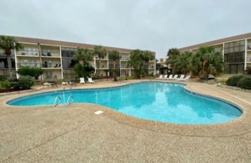 Biloxi Apartment | Biloxi Beach-Good Vibes Condo