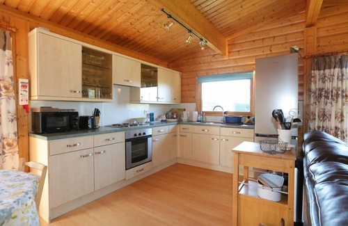 Rockcliffe Cottage | Birchlea - a lodge that sleeps 6 guests in 3 bedrooms