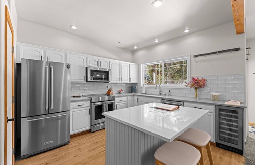 McCall House | Birdie Glen Retreat - Golf course getaway with hot tub and office