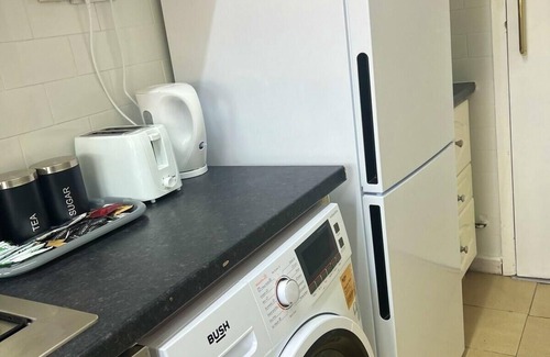 Birmingham House | Birmingham Blissful Retreat - 4 Bedroom