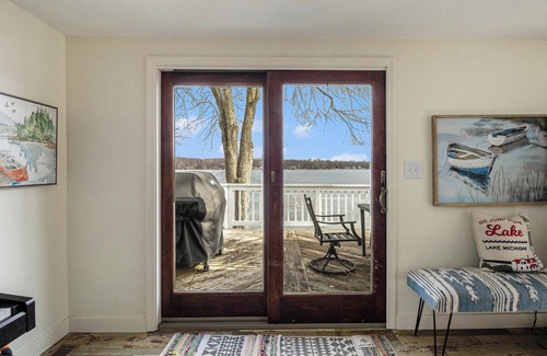 Holly House | Birmingham's Bungalow located on Tipsico Lake.