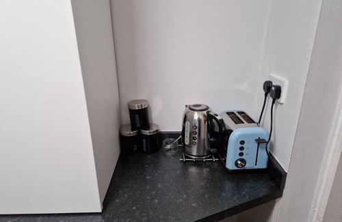 Birtley Apartment | Birtley's Amethyst, 3 bedroom Apt ,sleeps 6 Guest