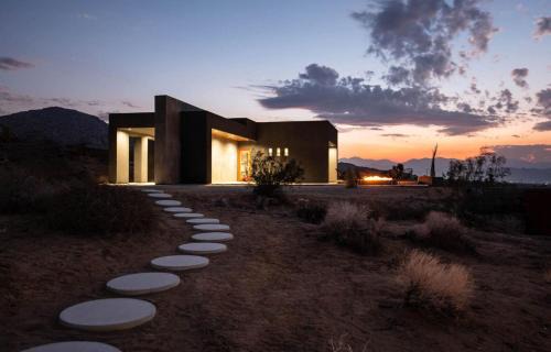 Joshua Tree House | Black Casita by Fieldtrip - Bold Villa w Pool Spa