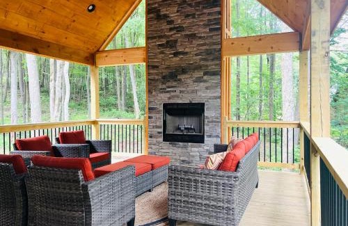 McHenry House | Black Diamond Lodge