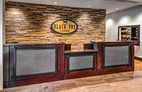 Pigeon Forge Hotel | Black Fox Lodge Pigeon Forge, Tapestry Collection by Hilton