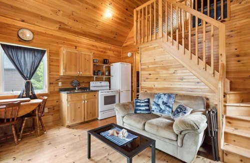 LaBelle Cabin | Black Rattle Cabin - LaBelle NS
