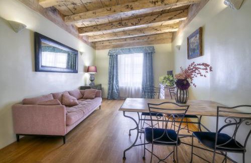 Stare Mesto Hotel | Black Star Suites
