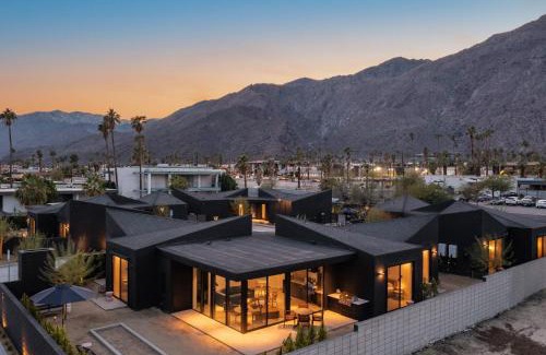 Downtown Palm Springs Hotel | Blackhaus A B Buyout by AvantStay Sleeps 16