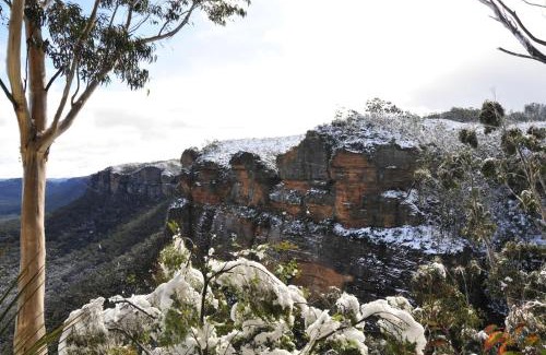 Blackheath House | Blackheath Cottage Cosy Woodfire Quiet Walks