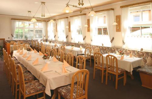 Unteraurach Hotel | Blaue Grotte & Frankenhotel