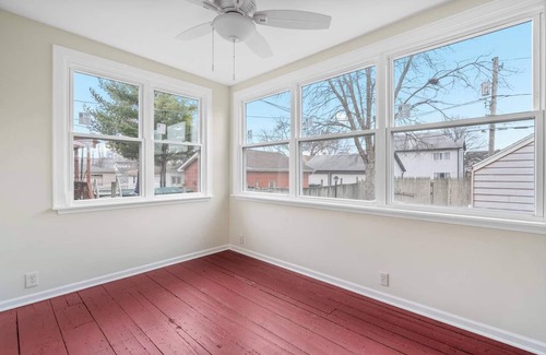 Brookfield House | Bliss in Brookfield - 5BR, 3BR