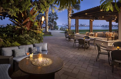 San Diego Hotel | Blissful Retreat Room Perfect for Romantic Getaways – Pacific Ocean Steps Away