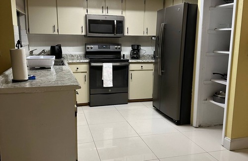 Florida Central Atlantic Coast House | Blocks a way to Universal Studios. Full Single Family with pool, and amenities.