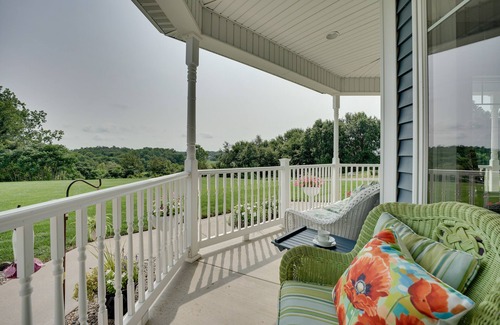 Shipshewana House | Blue Birds Perch: Stunning Home on Private Hilltop