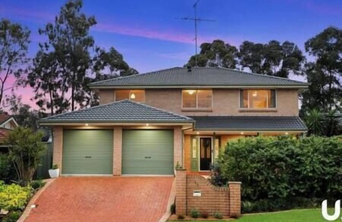 Glenmore Park House | Blue Haven Retreat - Glenmore Park Pool Home