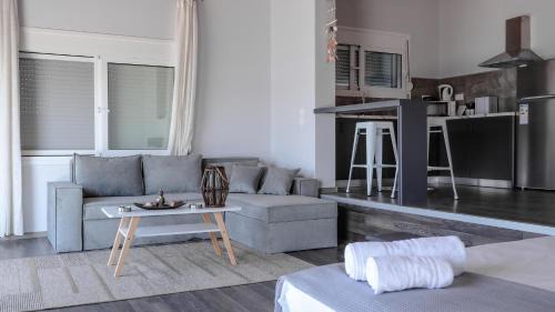 Archangelos House | Blue Heaven Kerami