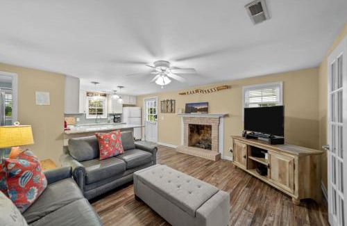 Albemarle House | Blue Heron Bungalow at Lake Tillery