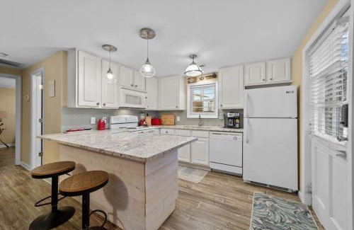 Albemarle House | Blue Heron Bungalow at Lake Tillery